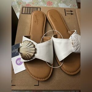 Universal Thread Sandal